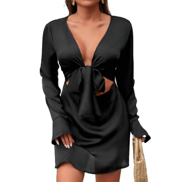 Spring & Mercer Dress L Black Long Flutter Sleeve Tie Front Cut Out NEW - Picture 4 of 16